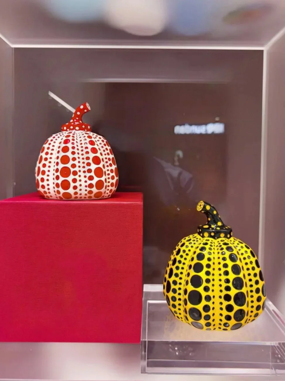 Kusama Yayoi تمثال اليقطين الف - مراجعة Art Craft Website وسعره