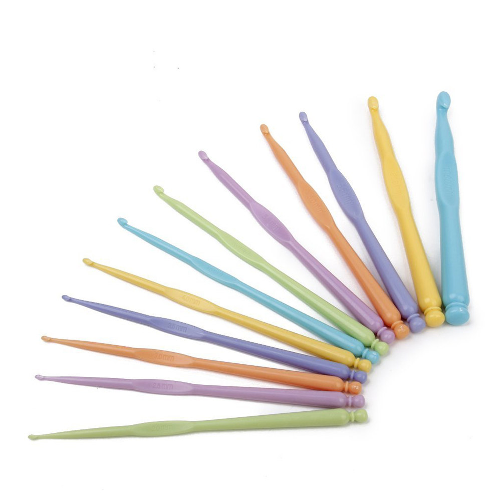 مجموعة من 12 إبرة كروشيه ملونة - مراجعة Crochet Hook Set وسعره